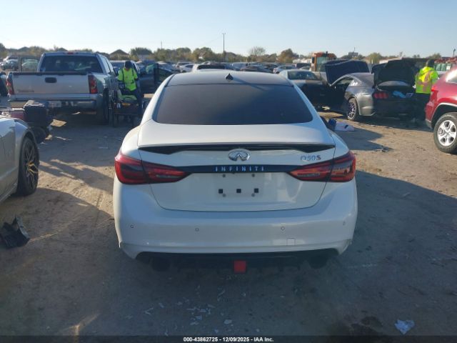 INFINITI Q50 3.0t Red Sport 400 Image 15