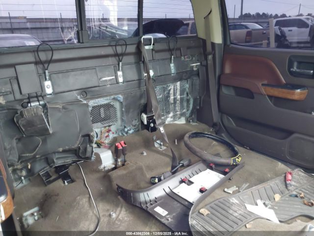 Chevrolet Silverado 1500 High Country Image 8