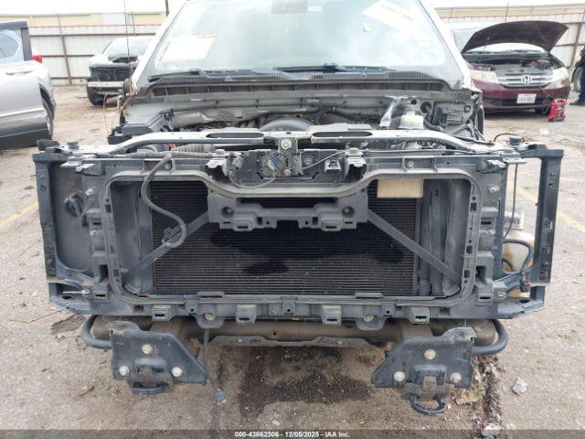 Chevrolet Silverado 1500 High Country Image 10