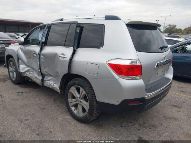 Toyota Highlander Limited V6 Image 4