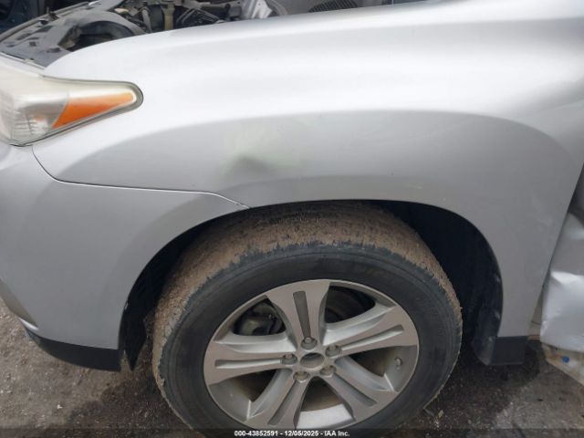 Toyota Highlander Limited V6 Image 6