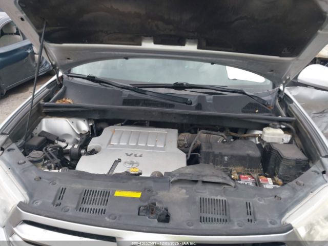 Toyota Highlander Limited V6 Image 8