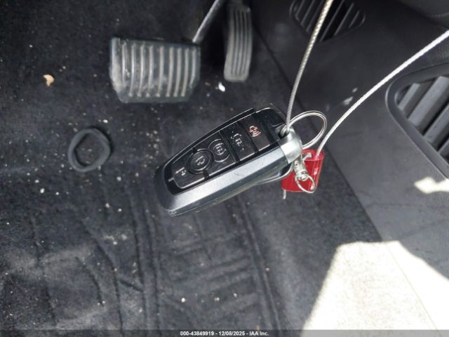 Ford Edge Titanium Image 13