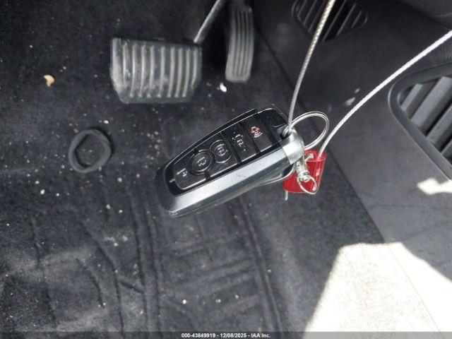 Ford Edge Titanium Image 13