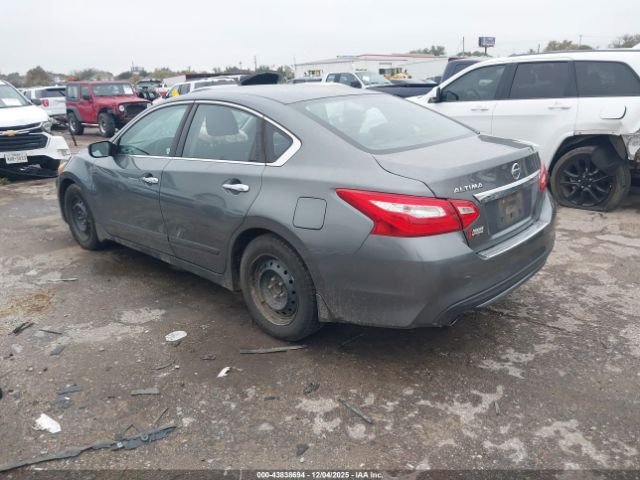 Nissan Altima 2.5 S Image 2