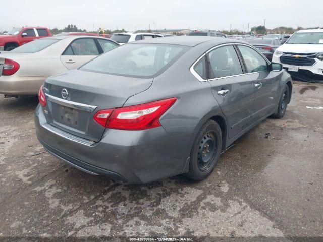 Nissan Altima 2.5 S Image 5