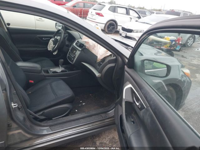 Nissan Altima 2.5 S Image 4