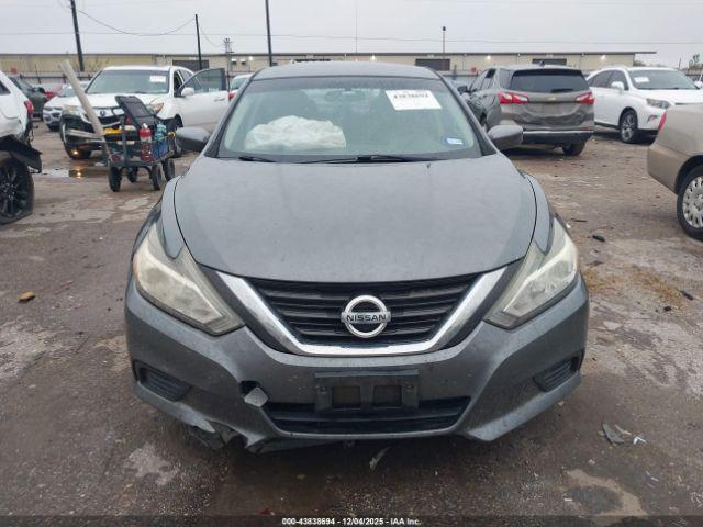 Nissan Altima 2.5 S Image 12