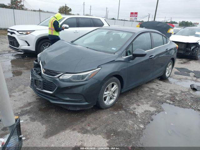 Chevrolet Cruze Lt Auto Image 3