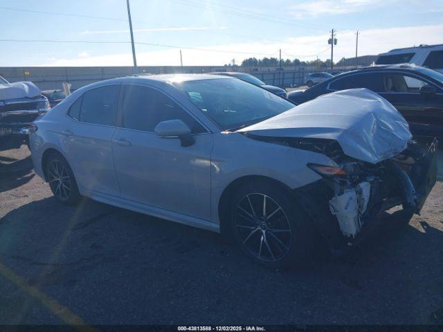 Toyota Camry Se Image 15