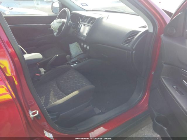 Mitsubishi Outlander Image 4