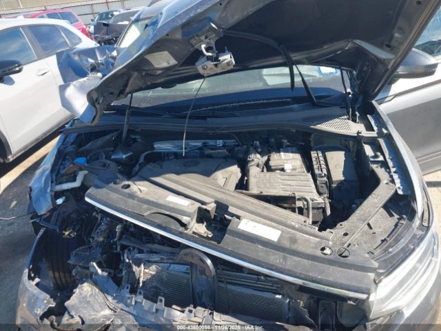 Volkswagen Tiguan 2.0t S Image 9