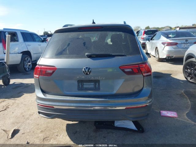 Volkswagen Tiguan 2.0t S Image 14