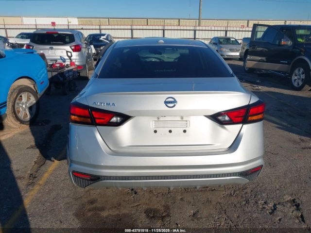 Nissan Altima S Fwd Image 12