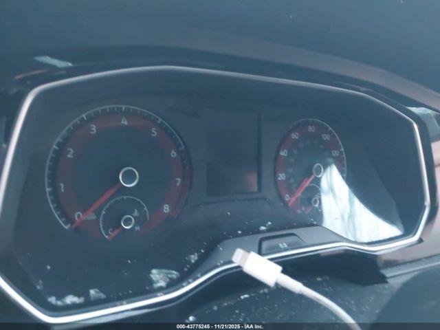 Volkswagen Jetta Image 12