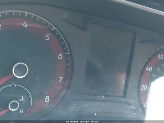 Volkswagen Jetta Image 6