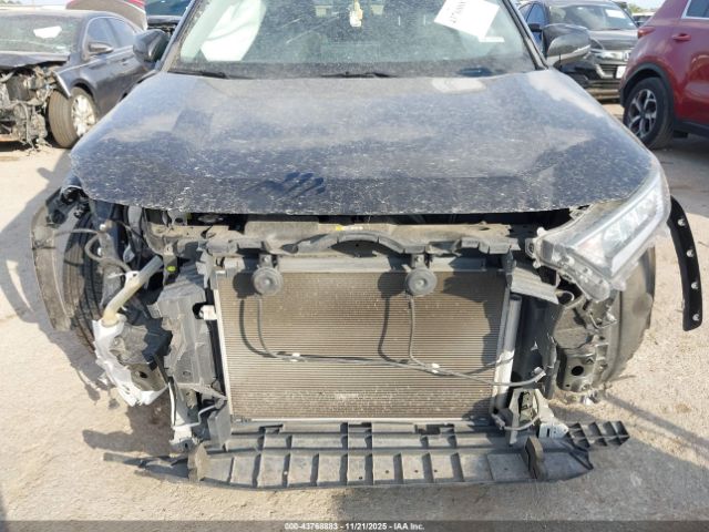 Toyota RAV4 Xle Image 9