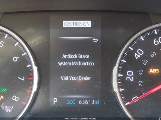 Toyota RAV4 Xle Image 11