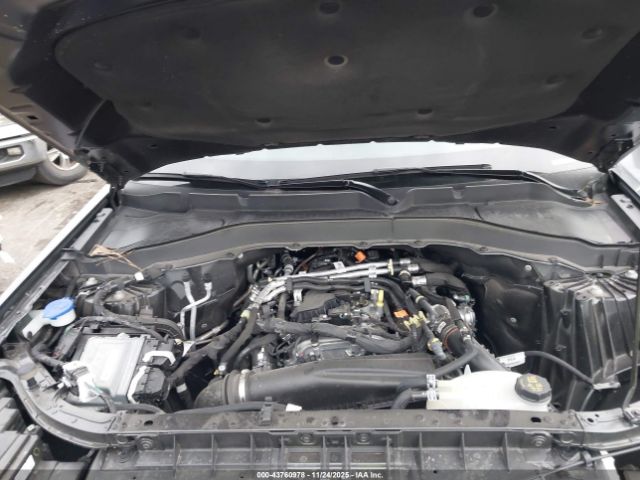 Ford Explorer Active Image 7