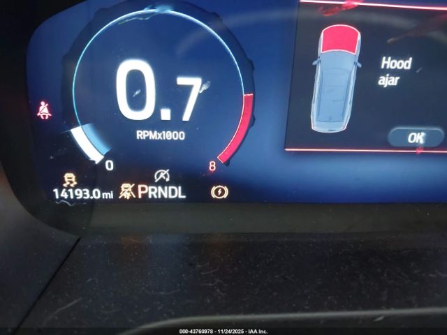 Ford Explorer Active Image 10