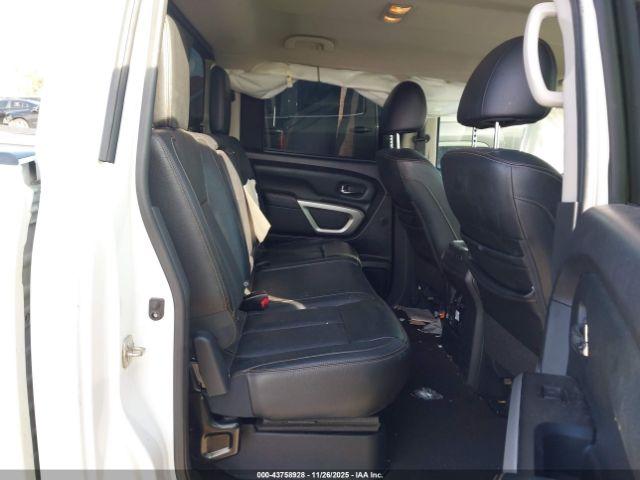 Nissan Titan Sl Image 7