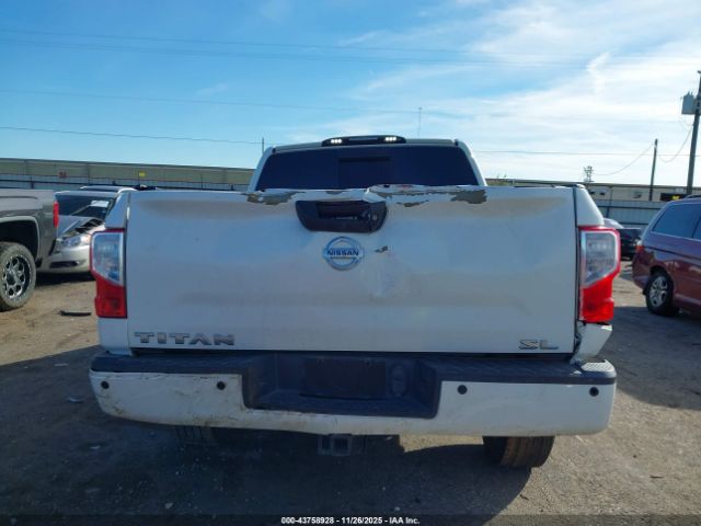 Nissan Titan Sl Image 13