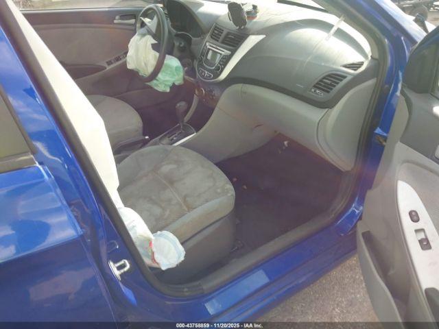 Hyundai ACCENT Gls Image 11