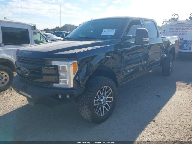 Ford F-250 Lariat Image 3