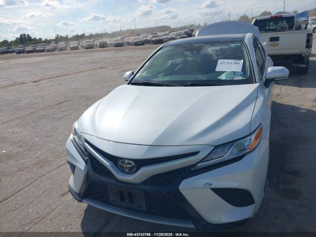 Toyota Camry Xse Image 3