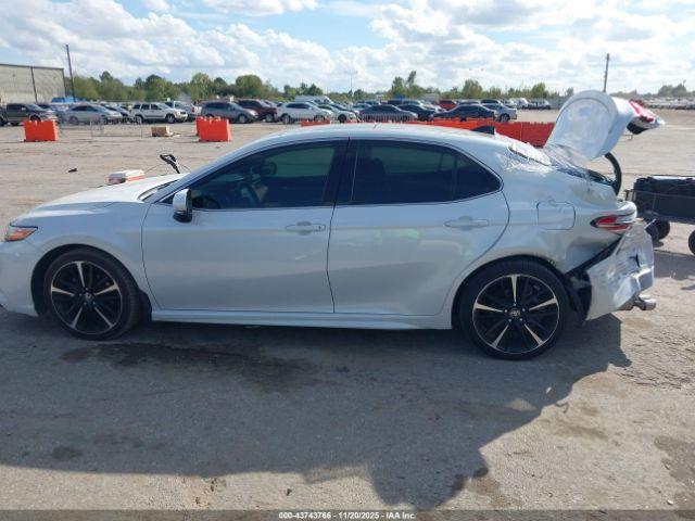 Toyota Camry Xse Image 4