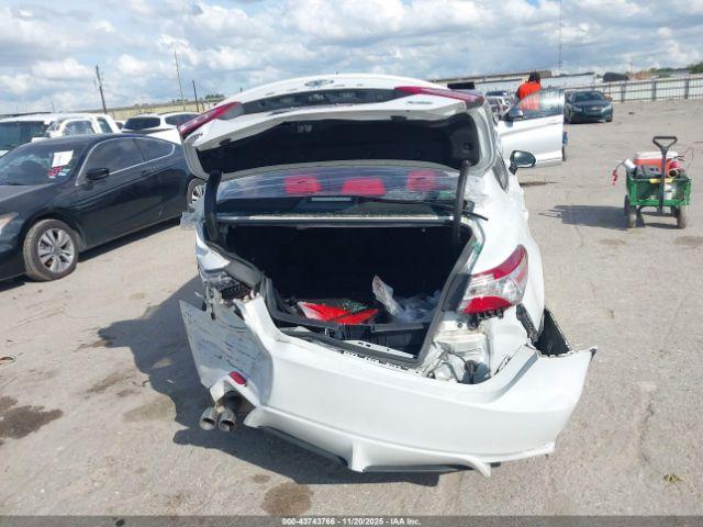 Toyota Camry Xse Image 6