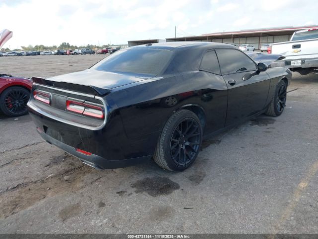 Dodge Challenger Image 13