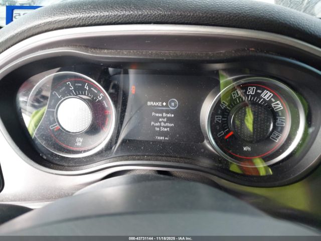 Dodge Challenger Image 6