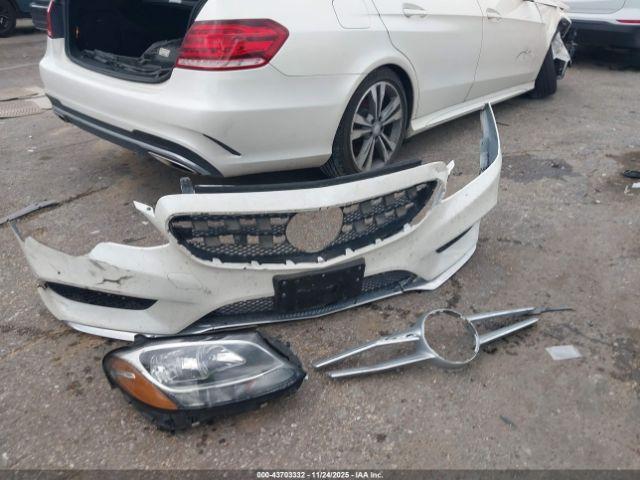 Mercedes-Benz E-Class Image 11