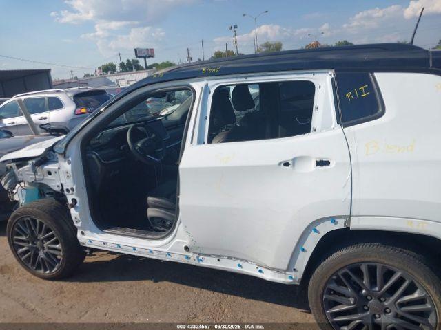 Jeep Compass Limited 4x4 Image 10
