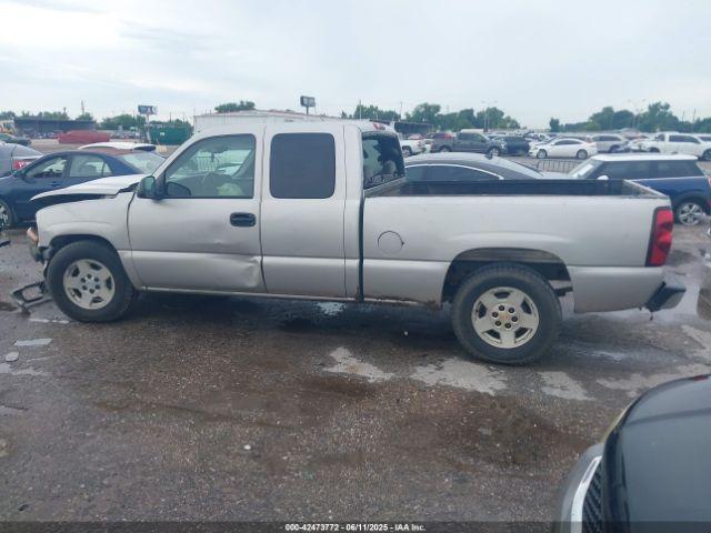 Chevrolet Silverado 1500 Ls Image 13
