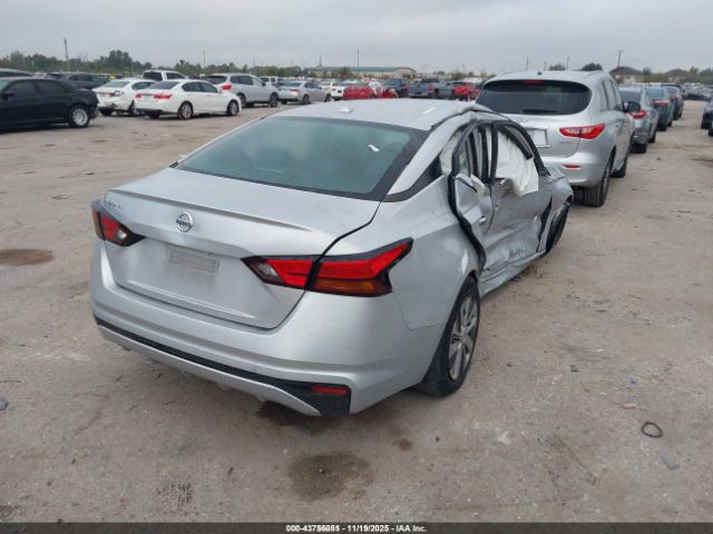 Nissan Altima S Fwd Image 3