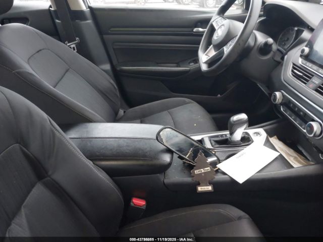 Nissan Altima S Fwd Image 10