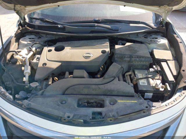 Nissan Altima Image 6