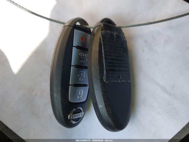 Nissan Altima Image 12