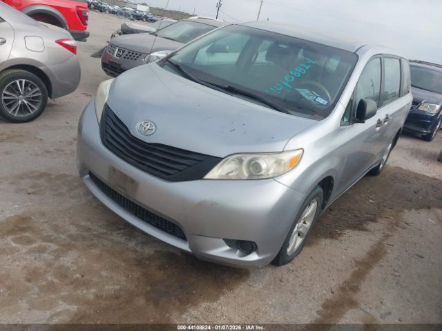 Toyota Sienna Base 7 Passenger Image 8