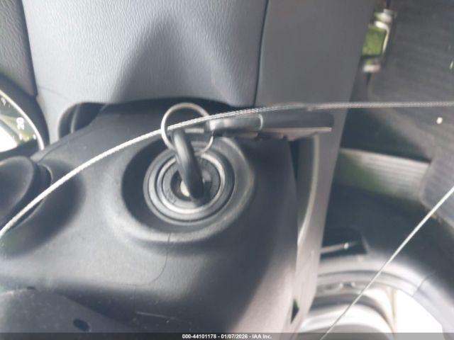 Hyundai ELANTRA Gls Image 2