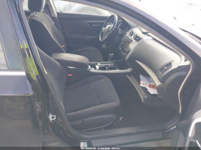 Nissan Altima 2.5 Sv Image 4