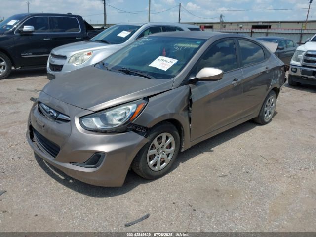 Hyundai ACCENT Gls Image 2