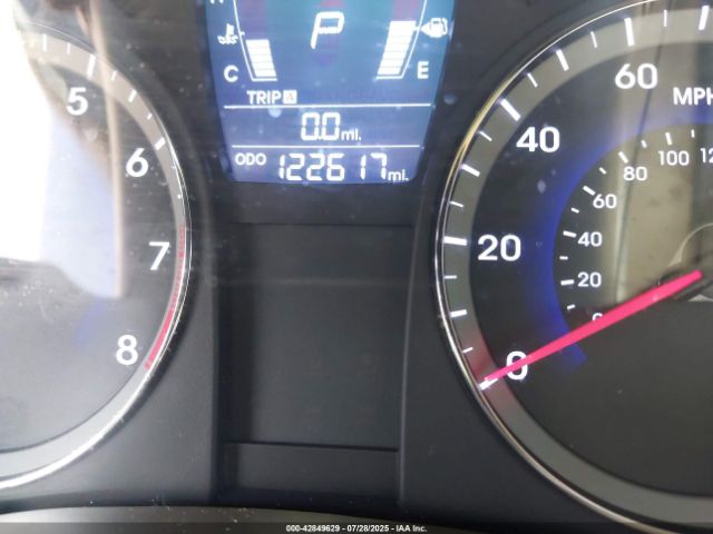 Hyundai ACCENT Gls Image 11