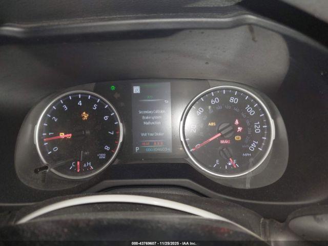 Toyota RAV4 Le Image 4