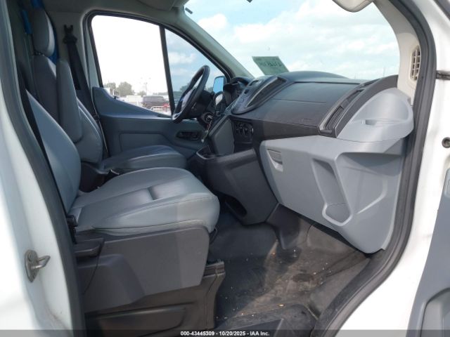 Ford Transit Image 8