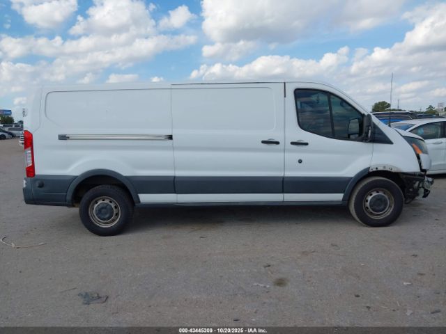 Ford Transit Image 16