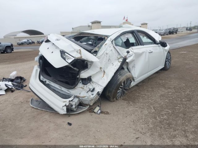 Nissan Altima Sv Fwd Image 3