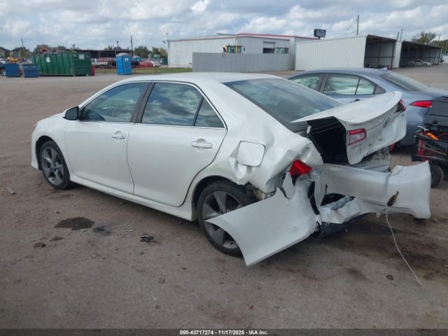 Toyota Camry Se Sport Image 4